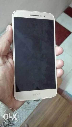 Moto M Minor single scratch at the back of the