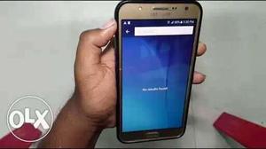 Samsung galaxy j7 gold 16gb in good condition. No any
