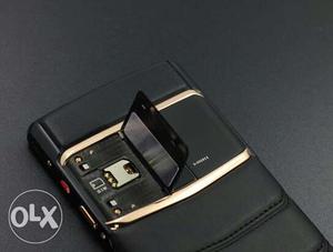 Vertu signature touch  edition The phone is