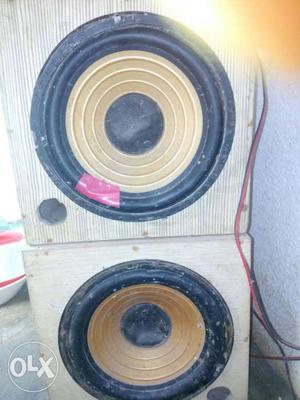 8" 2 woofer speakers just 