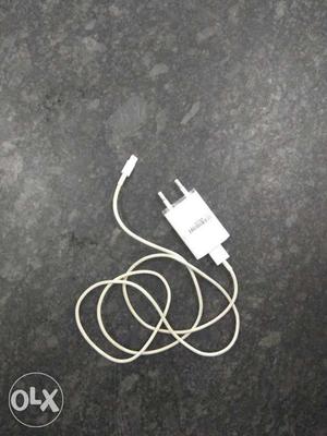 IPhone charger // Genuine. Original quality Used.