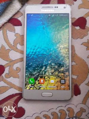 Samsung A5 in very good condition used by lady