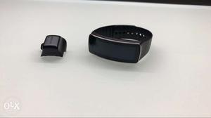 Samsung gear fit 2,hardly used no scratches,without box