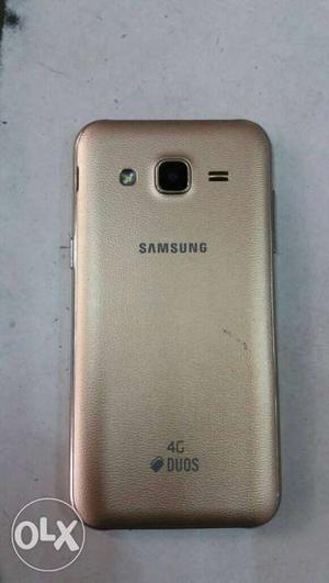 Samsung j2 phone full ok condistion original charger and