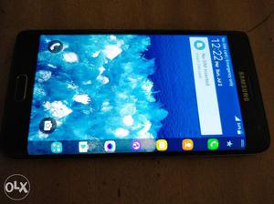 Samsung note edge excellent condition with charger