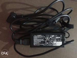 Very GOOD Condition_DELL Laptop adapter & Charger