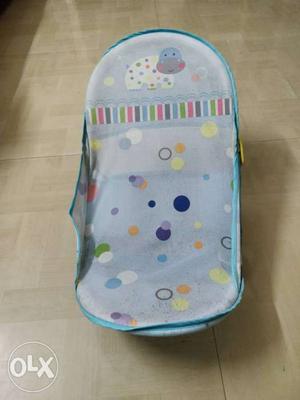 Baby Bath Seat. V soft & comfortable for babies
