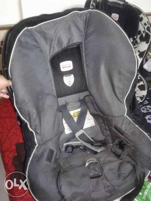 Baby's Gray And Black Britax Car Seat
