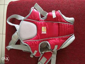 Baby's Gray And Red Mee Mee Carrier: /-