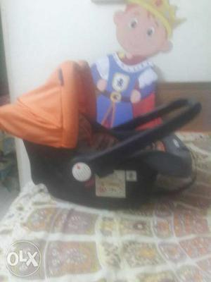 Good baby car seat in new condition