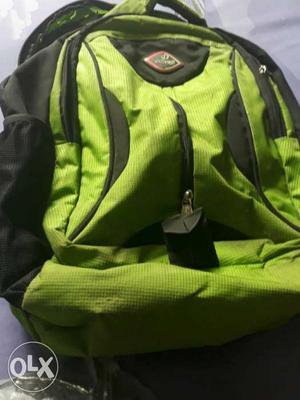 Kids school bag in excellent condition. Green