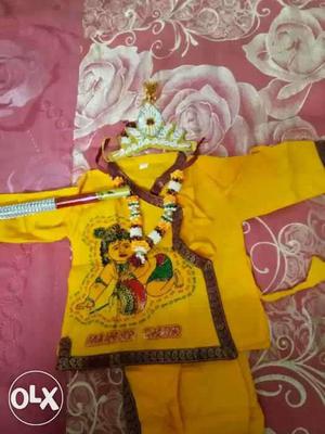 Krishna dress nd accessories.unused 0 age to 1