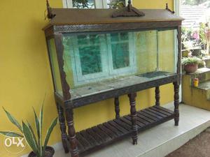 Rectangular fish tank with Wooden design stand