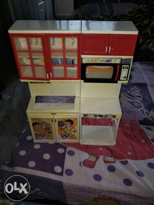Toddler's White, Red, And Brown Kitchen Play Set