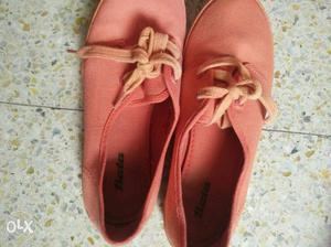 A new brand bata shoes, size 4,