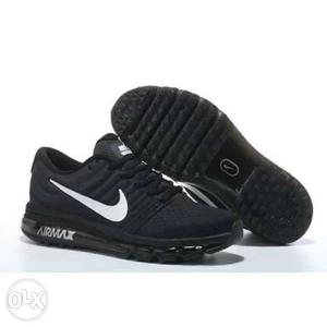 Black Nike Air Max