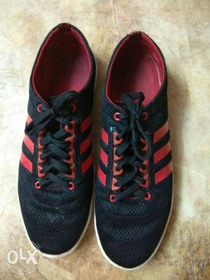 Black-and-red Adidas Low Top Sneakers