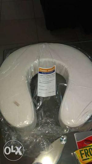Foam toilet seat, never used. still in its