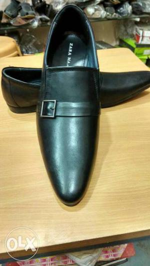 Genuine leather shoes.sizes available 8 and 9