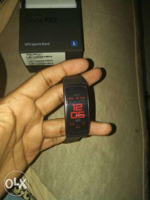 Only 15 days old gear fit 2, with bill box and