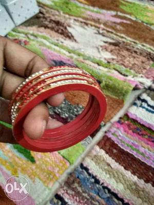 Red Diamond Clustered Silk-thread Bangles