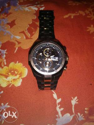 Round Black Chronograph Watch With Black Link