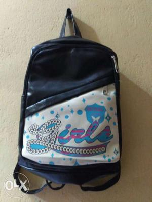 Used Bag 1 week only. Completely new