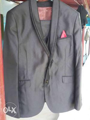 Van heusen 3 piece 44 size, one time used, mrp