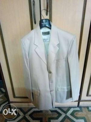 White Notch Lapel Suit Jacket
