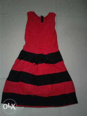Women's Red And Black Striped Sleeveless Dress