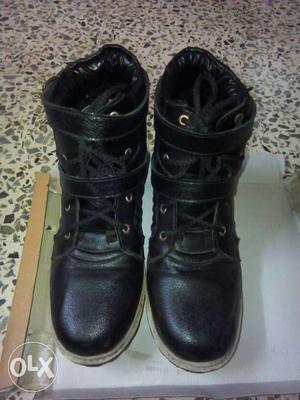 Black leather boots 1 time used only