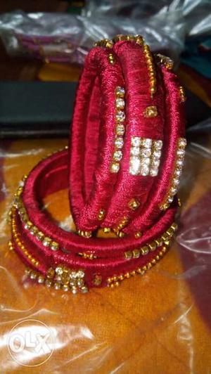 Designer bangle,red thread stoned