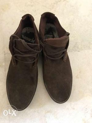 Ganuchi suede shoes (size year old but
