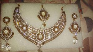 Gold Diamond Necklace And Earrings Set with box in perfect