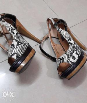 Mochi brand heel shoes size 36