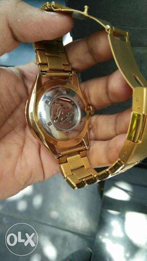Nice watch a1 condition.sale for urgent fix rate