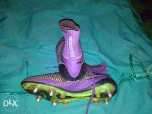 Pair Of Purple-and-green Nike Maguirra no 9