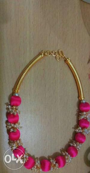Pink thread beats with pearls Necklace