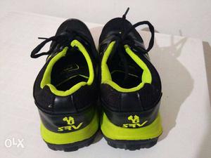 Smart Black green sports shoes size 9