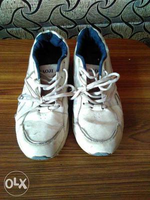 Sports shoes 9 no urgent sale fixed price