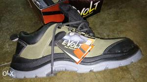10 number brand new shoes unused with tags for