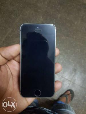 Apple iphone 5s 16gb in 8 months warranty With