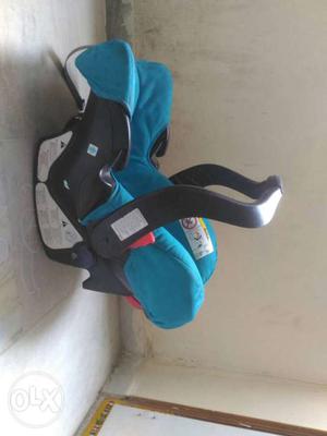 Baby car seater, graco brand, sparingly used,