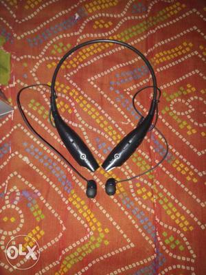 Black LG Tone headphone
