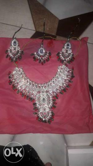 Embellished Diamond Link Necklace And Earrings