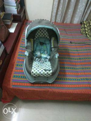 Graco- Infant Car Seat