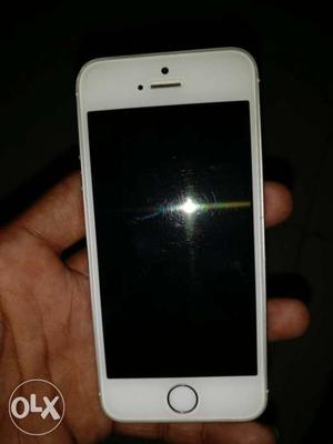 IPhone 5s sliver colour just 2 months old 16gb