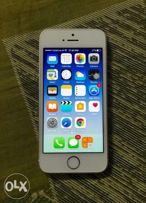 IPhone 5s with gud condition headset and cable