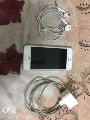Iphone 5s with bill and all accessories 10 month