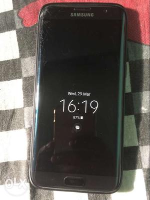 S7 edge screen is cracked but works fine all